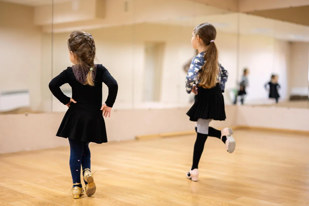 Mastering Dance Moves: A Beginner’s Guide to Confidence on the Dance Floor